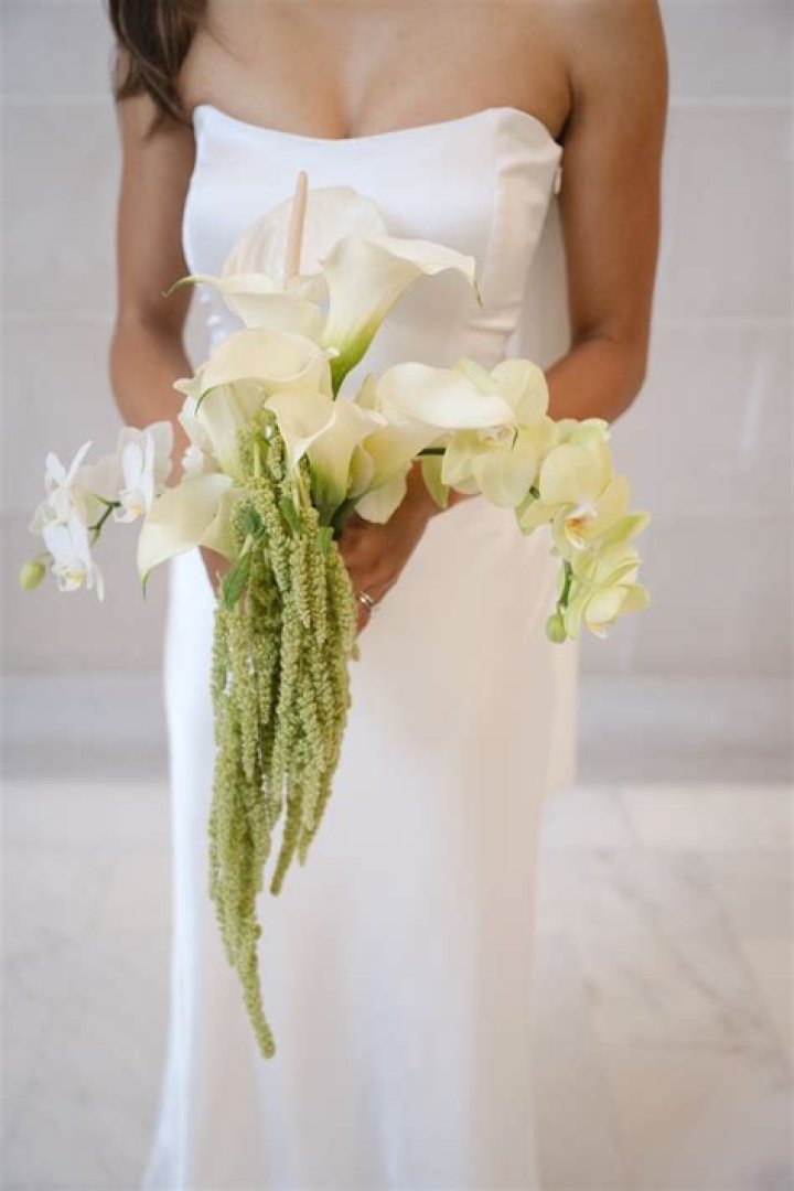 Are calla lilies expensive wedding flowers?