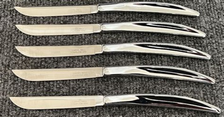 Are Carvel Hall knives good?