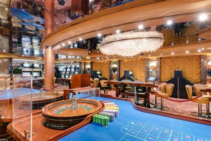 Are casinos open on cruise ships?
