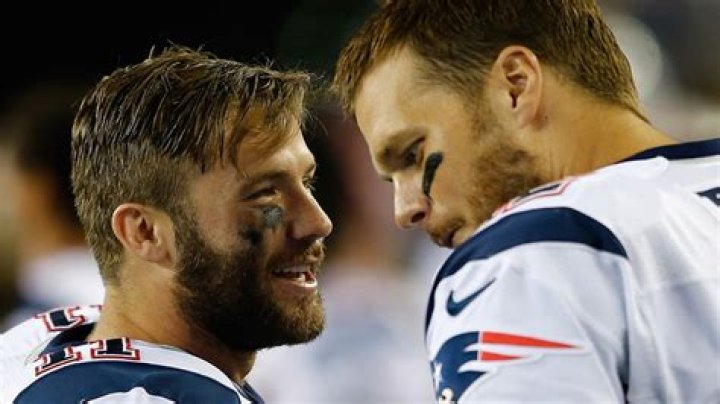 Are Edelman and Brady friends?