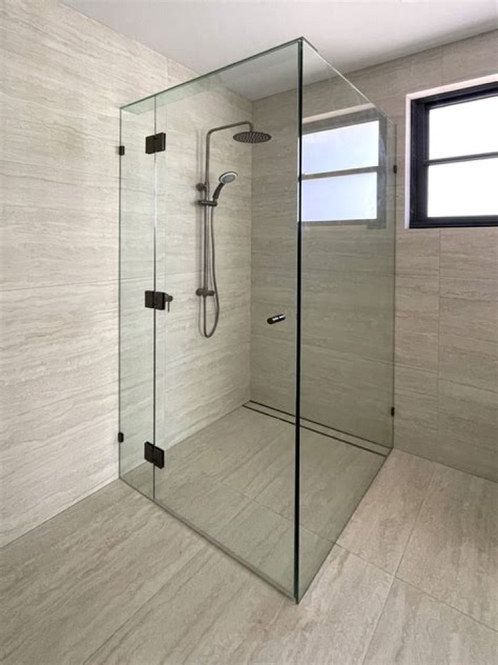 Are frameless shower screens good?