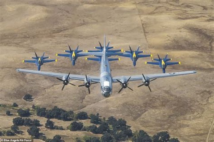 Are there any B 29 bombers still flying?