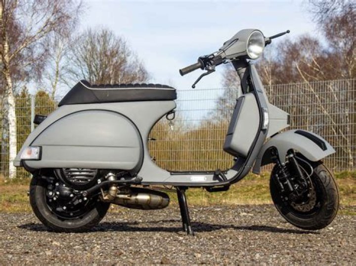 Are Vespa PX still made?