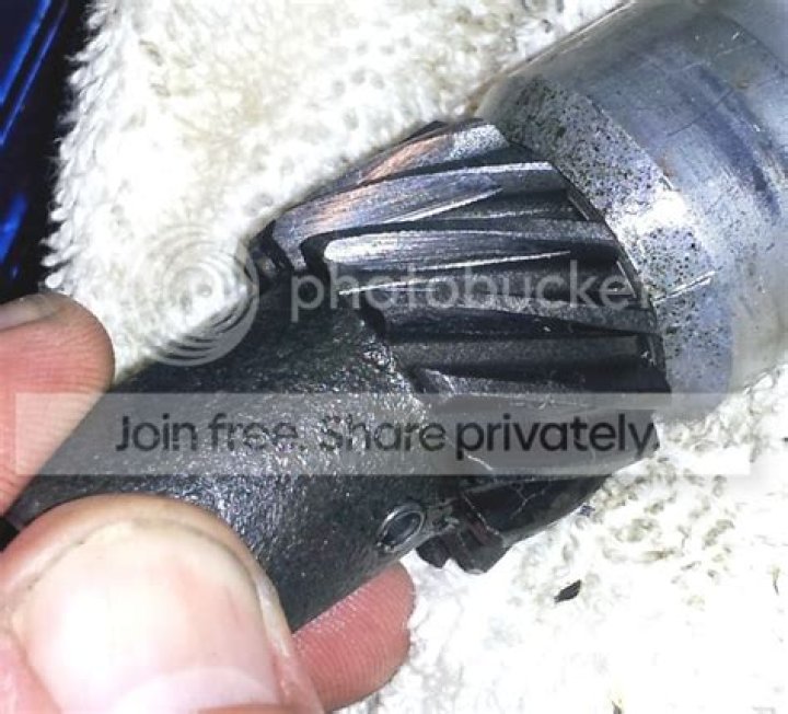 Can a worn distributor gear symptoms?