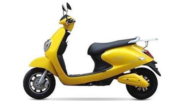 Can electric scooter drive without license in India?