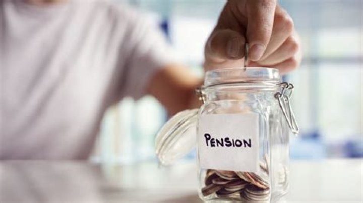 Can I claim both Irish and UK state pensions?