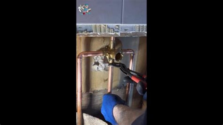 Can shower valves be repaired?
