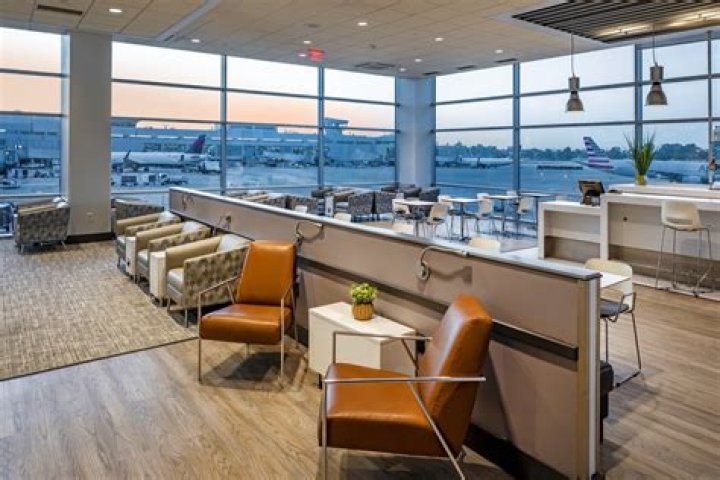 Can you get a guest pass to an airport lounge?