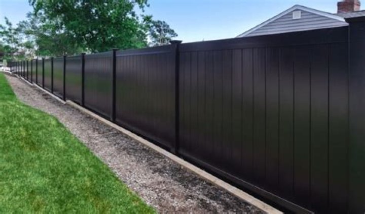 Can you get black vinyl fencing?
