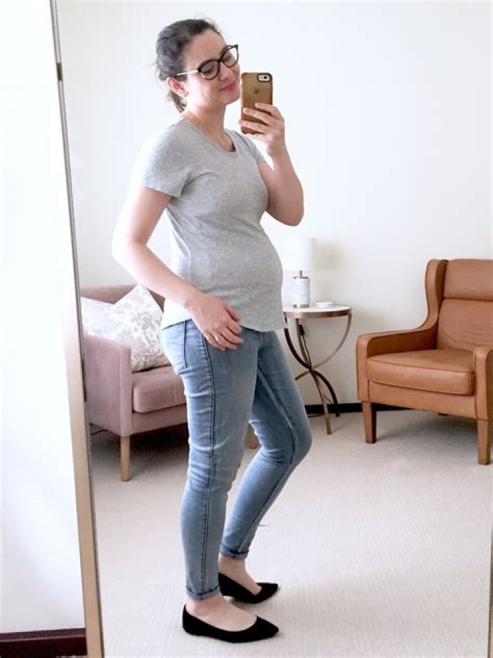 Can you hide pregnancy at 20 weeks?