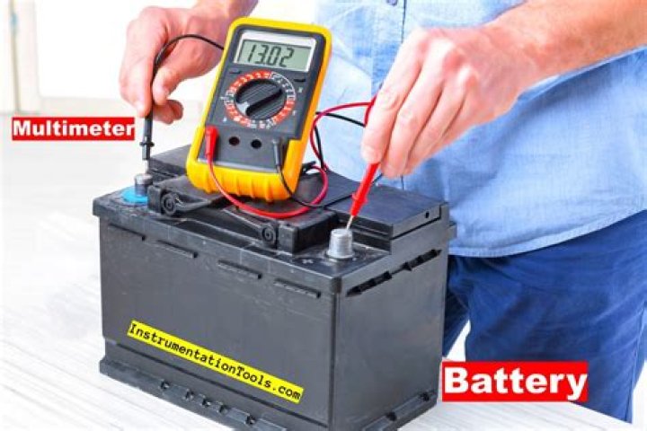 Can you measure car battery with multimeter?