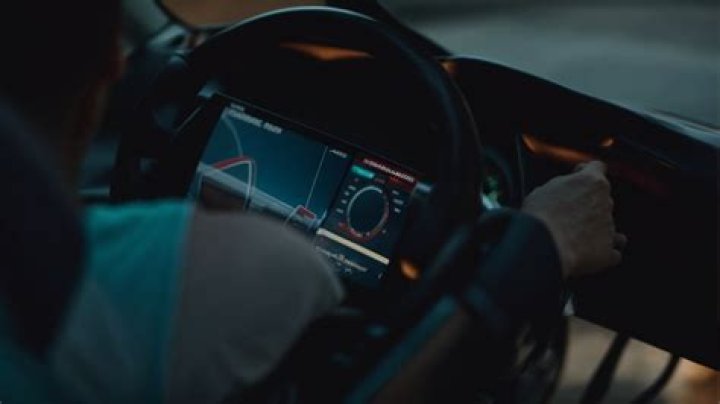 Can you use a steering wheel for NASCAR Heat 3?