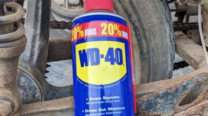 Can you use WD 40 instead of fogging oil?