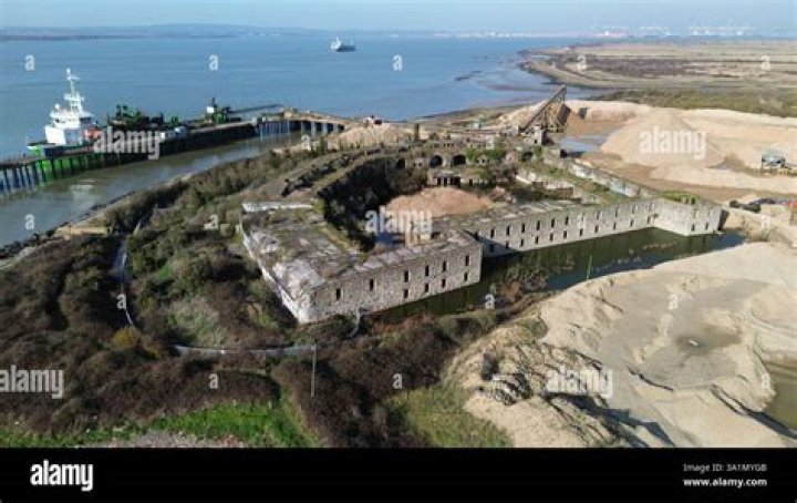 Can you visit Cliffe Fort?