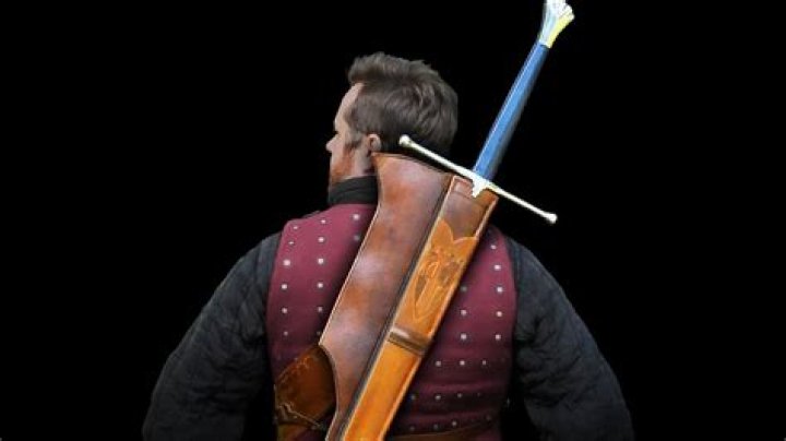 Can you wear a scabbard on your back?