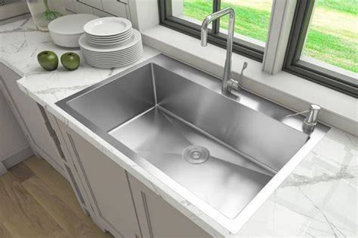 Do farmhouse sinks come in stainless steel?