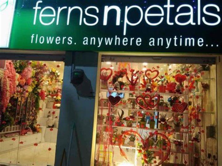Do ferns and petals deliver at 12 am?