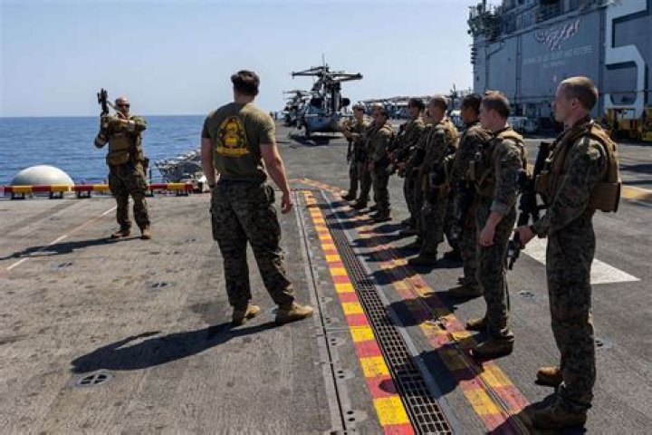 Do the Marines have a lacrosse team?