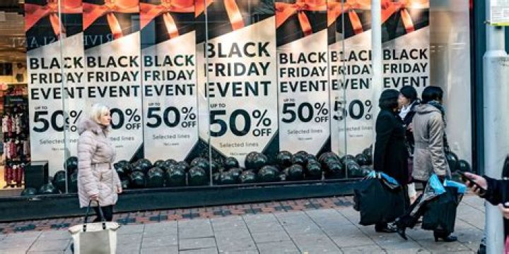 Do theme parks have Black Friday sales?