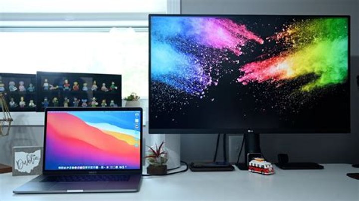 Does Apple support VGA?