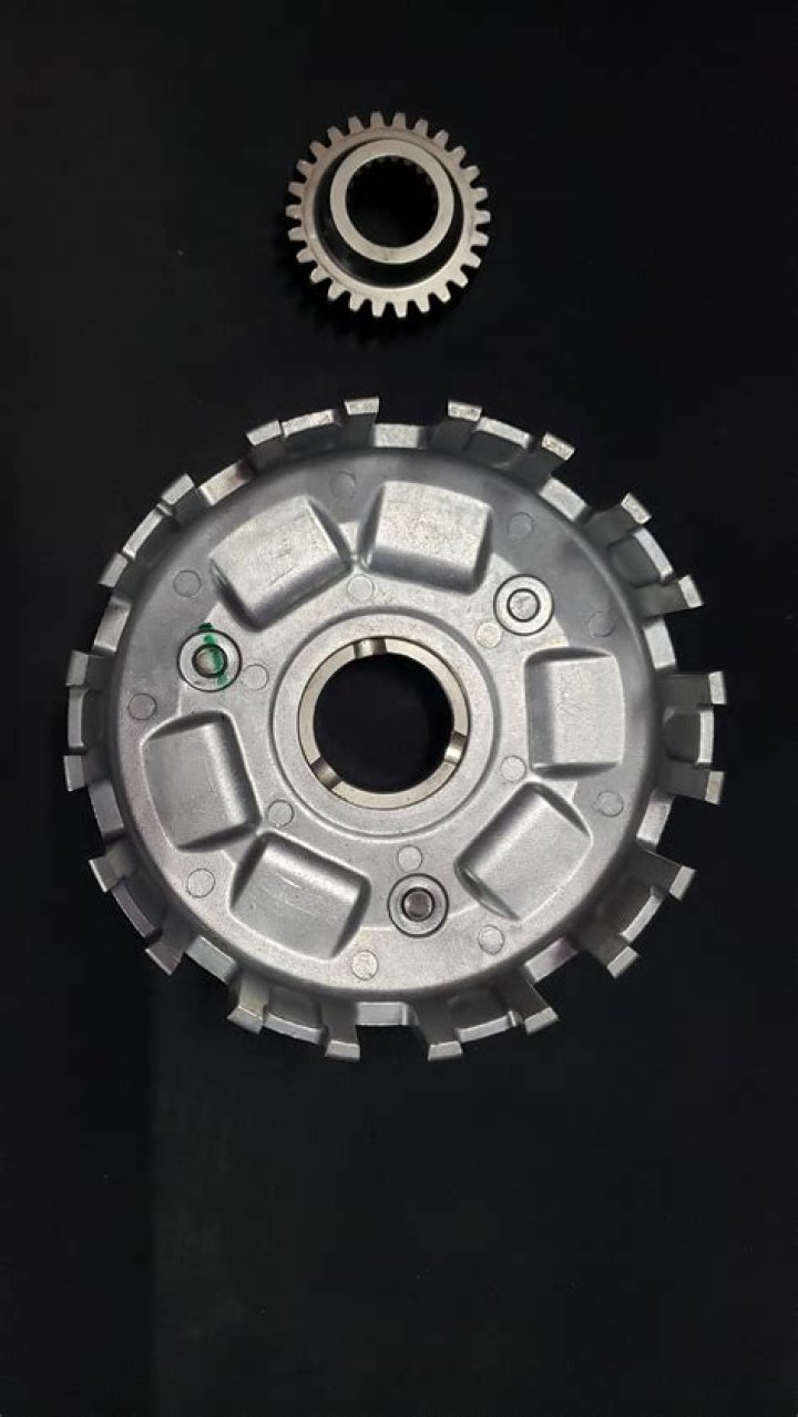 Does CBR250R have slipper clutch?