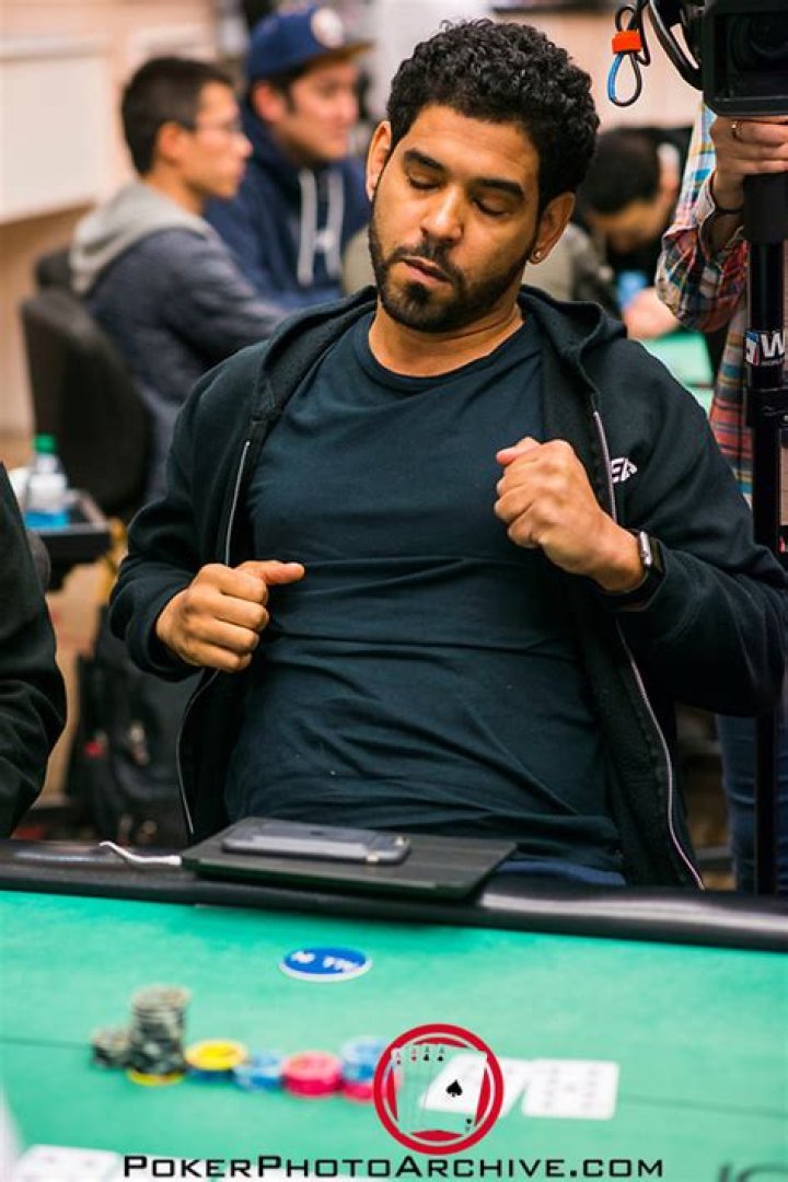 Does David Williams still play poker?