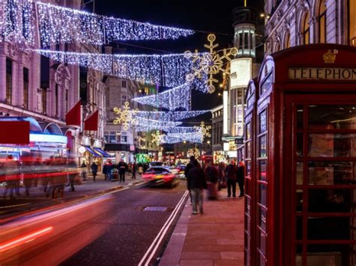 Does London Underground run on Christmas Eve?