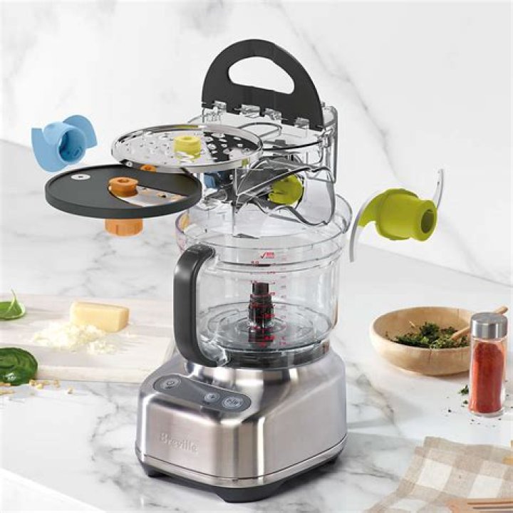 Does the Breville Sous Chef blend?