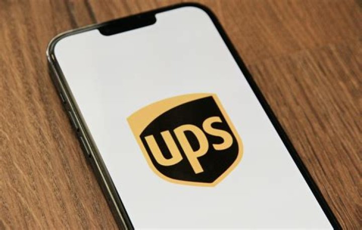 Does the UPS Store have a Notary?