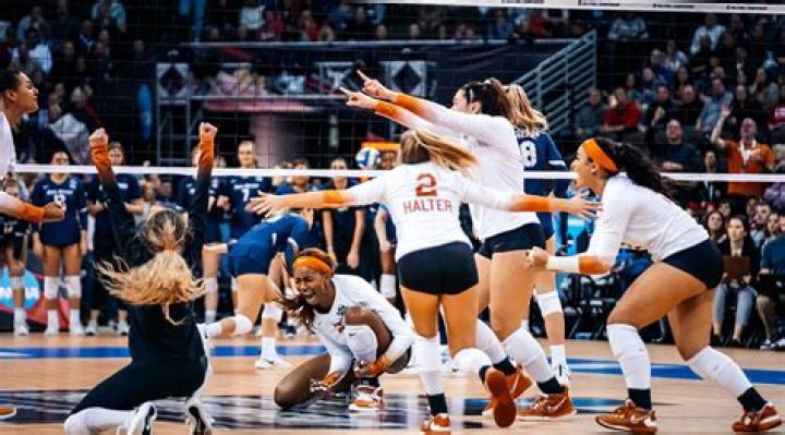 Does UT have a volleyball team?