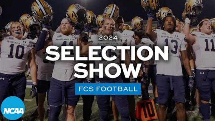 How are teams selected for FCS playoffs?