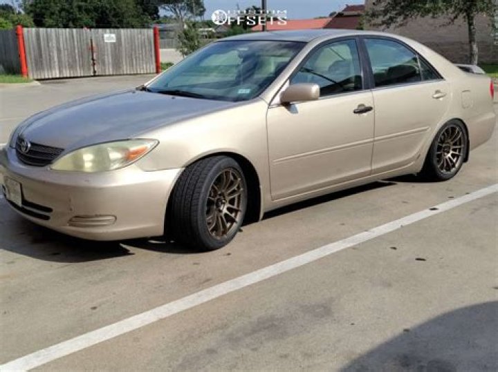 How big is the tank on a 2003 Toyota Camry?
