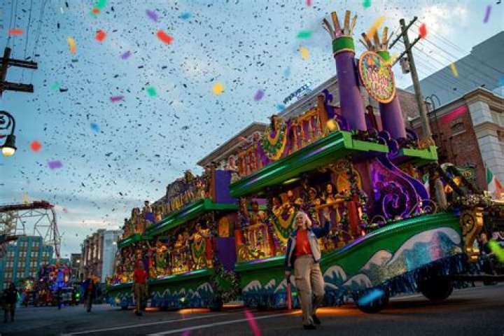 How can I watch Mardi Gras parades online?