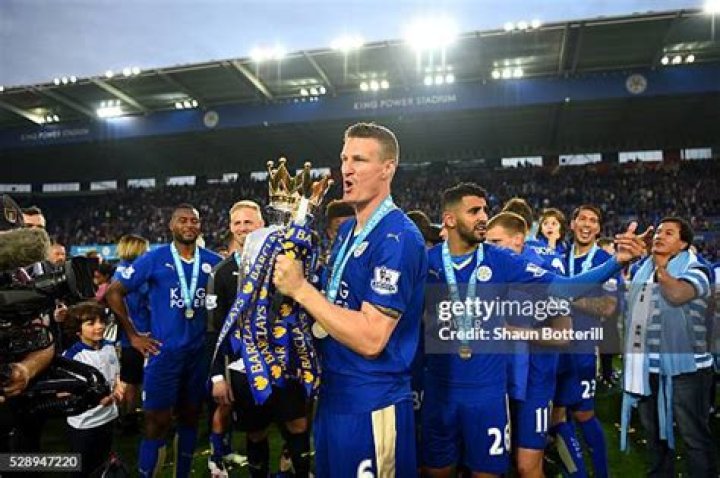 How did Robert Huth celebrate his 100th Premier League appearance?