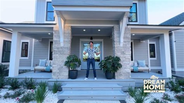How do I enter the HGTV Dream Home 2021 Sweepstakes?