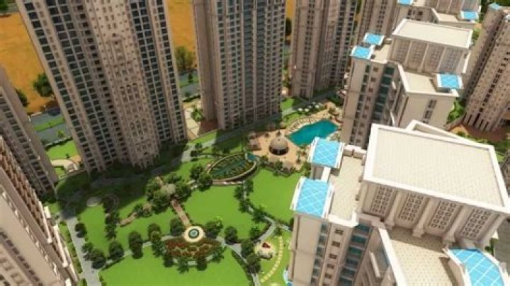 How do I get from Thane station to Hiranandani Estate?