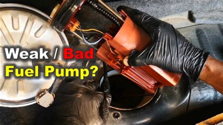 How do I know if my outboard fuel pump is bad?