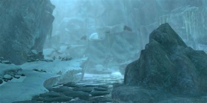 How do you get into the glacial crevice in Skyrim?