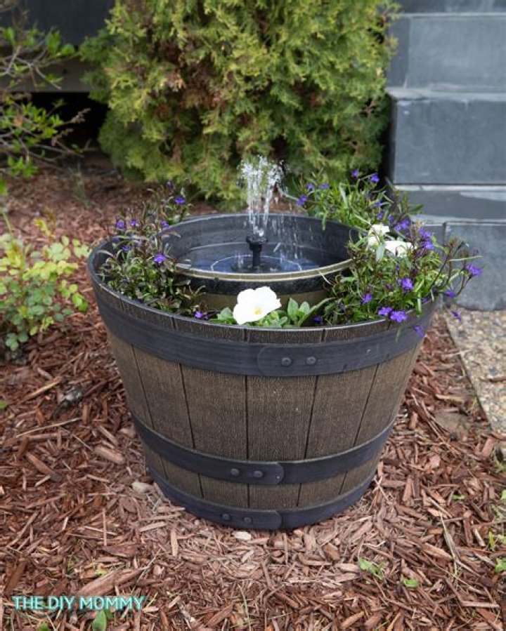 How do you make a planter into a fountain?