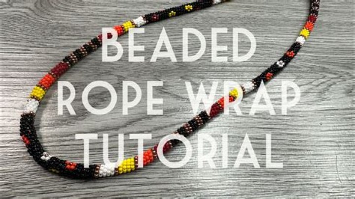How do you make a rope necklace?