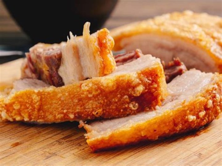 How do you make crackling on a BBQ?