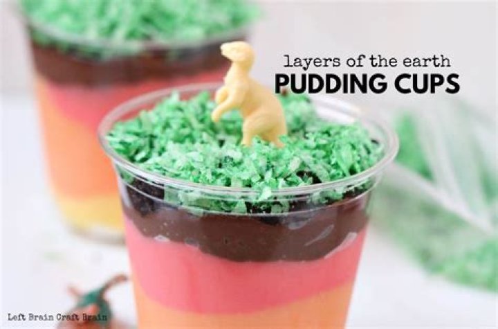 How do you make layers of earth pudding cups?