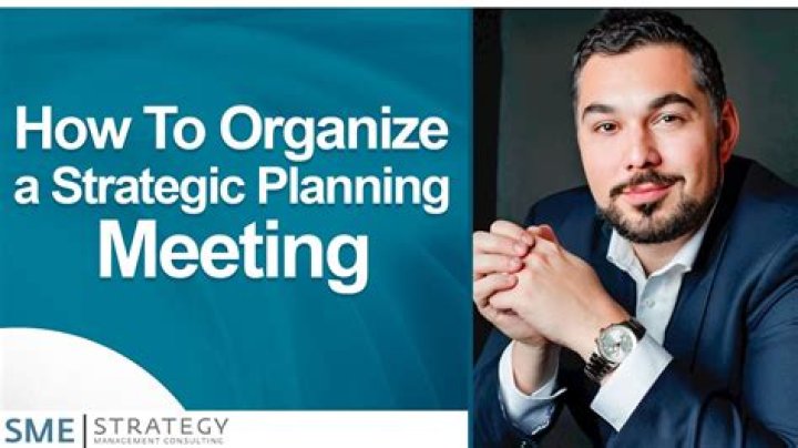 How do you structure a strategy meeting?