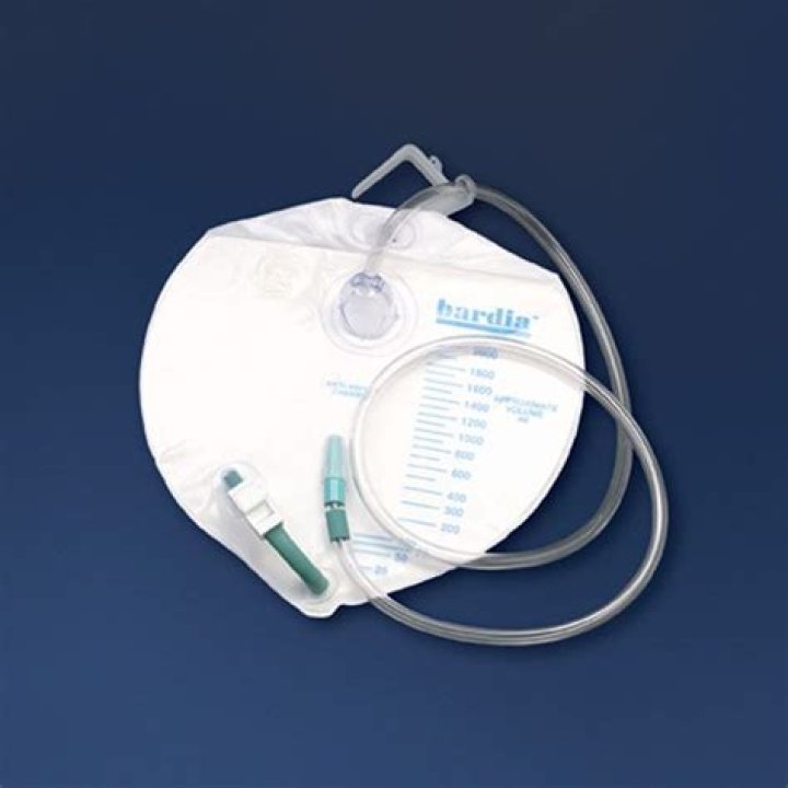 How do you use a Bard urinary drainage bag?