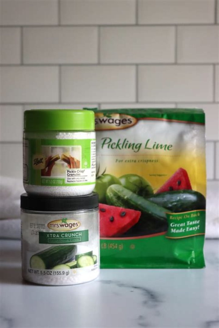 How do you use pickling lime powder?