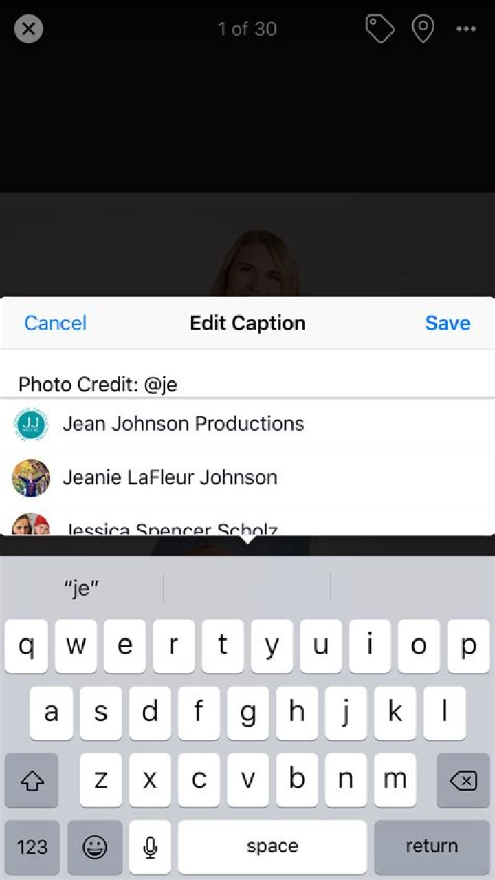 How do you write Photo credit on Facebook?