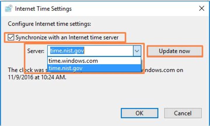 How does server synchronize internet time?