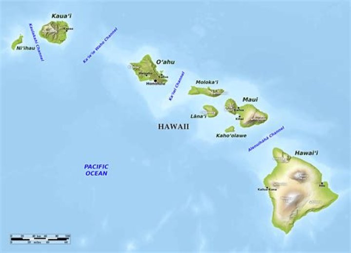 How far is Hawaii from India by plane?