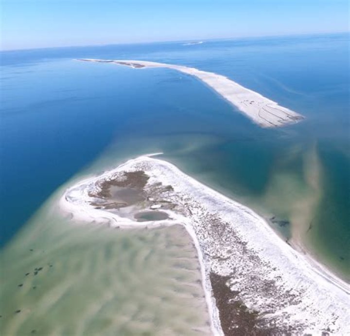 How far offshore is Cat Island Mississippi?
