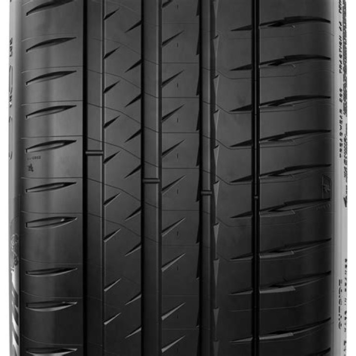 How long should Michelin Defender tires last?